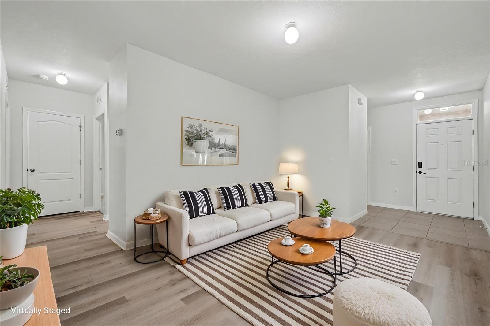 Image 5 of 33 For 10125 Hawk Storm Avenue