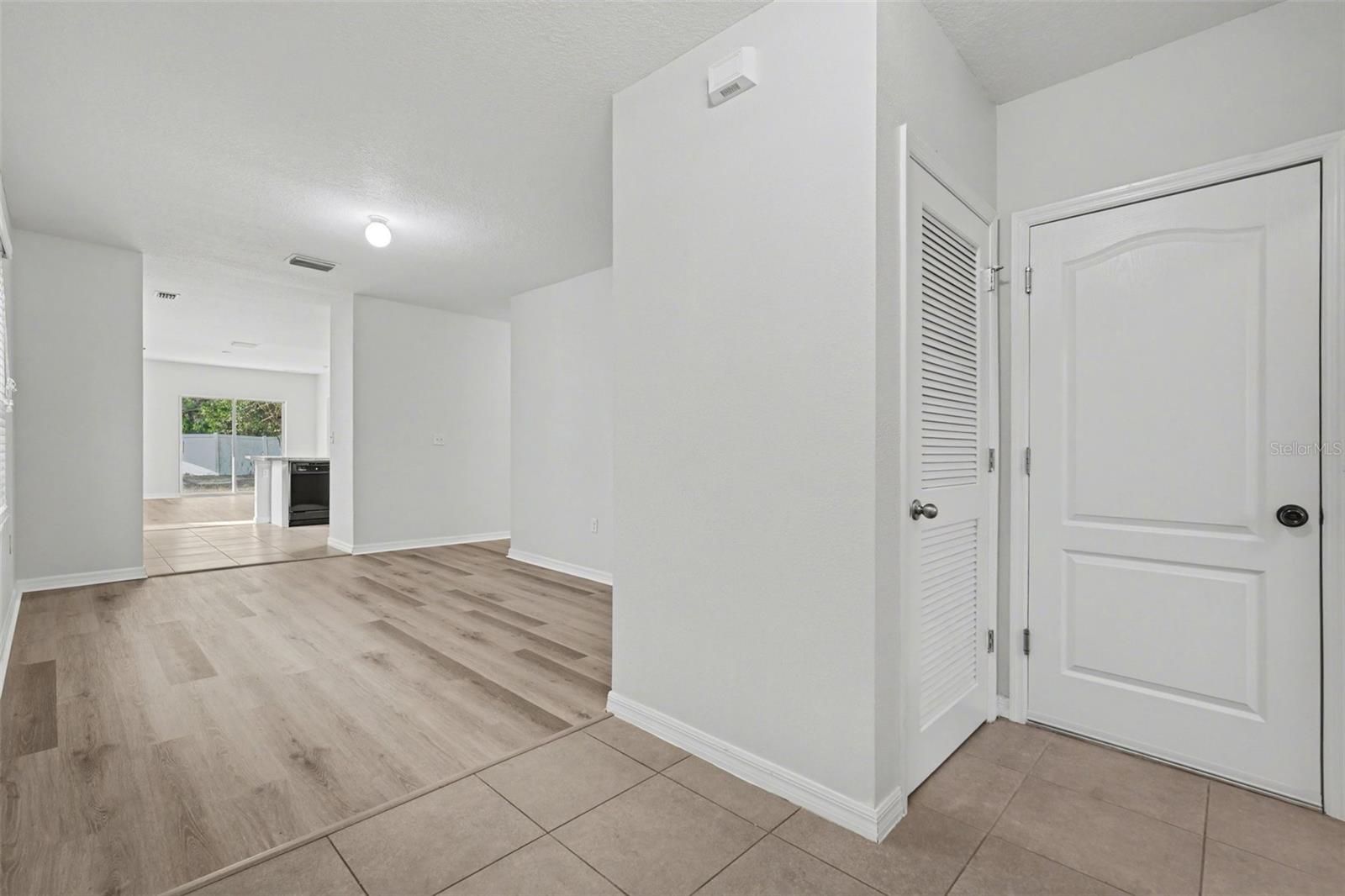 Image 7 of 33 For 10125 Hawk Storm Avenue