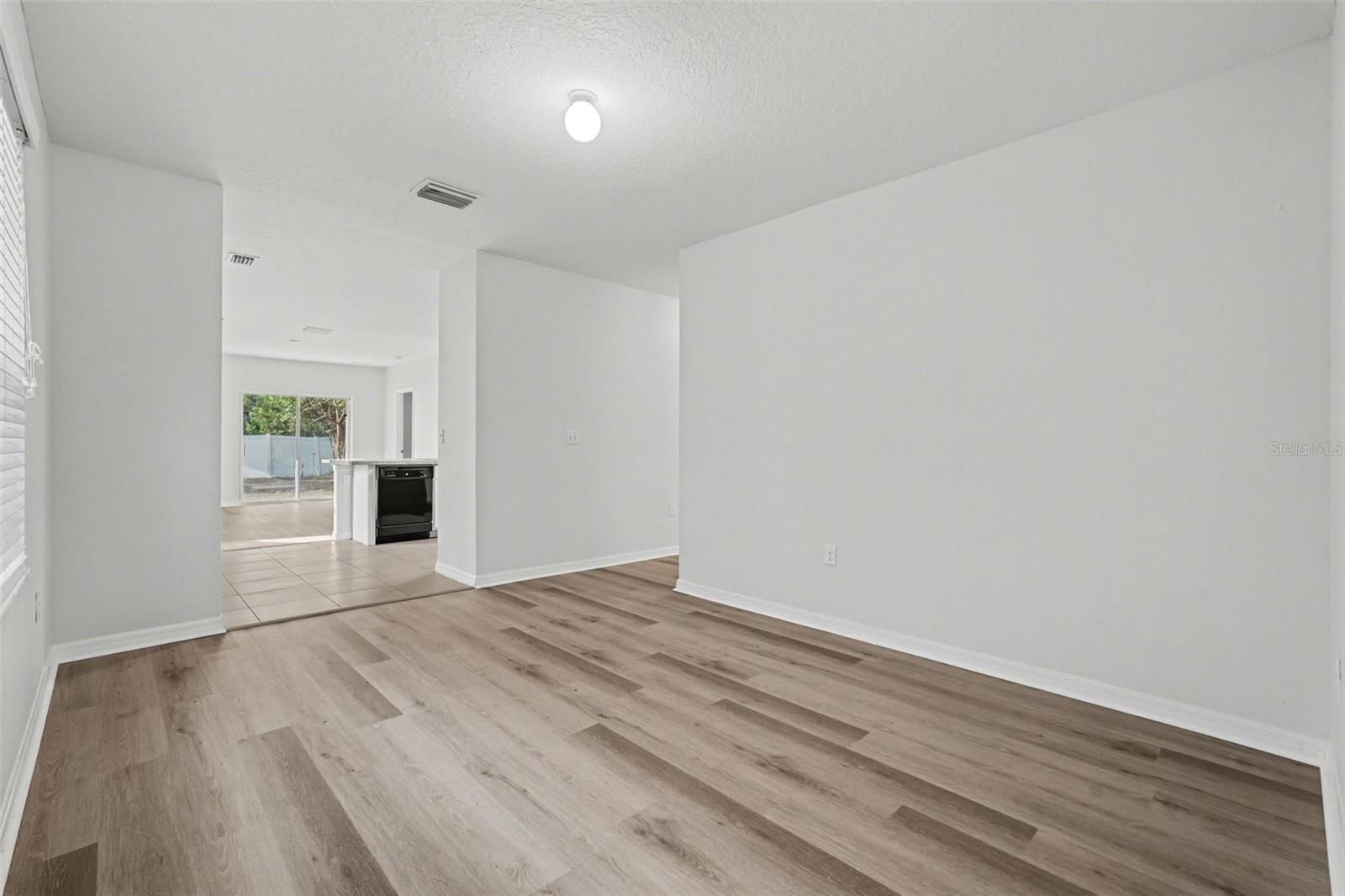 Image 8 of 33 For 10125 Hawk Storm Avenue