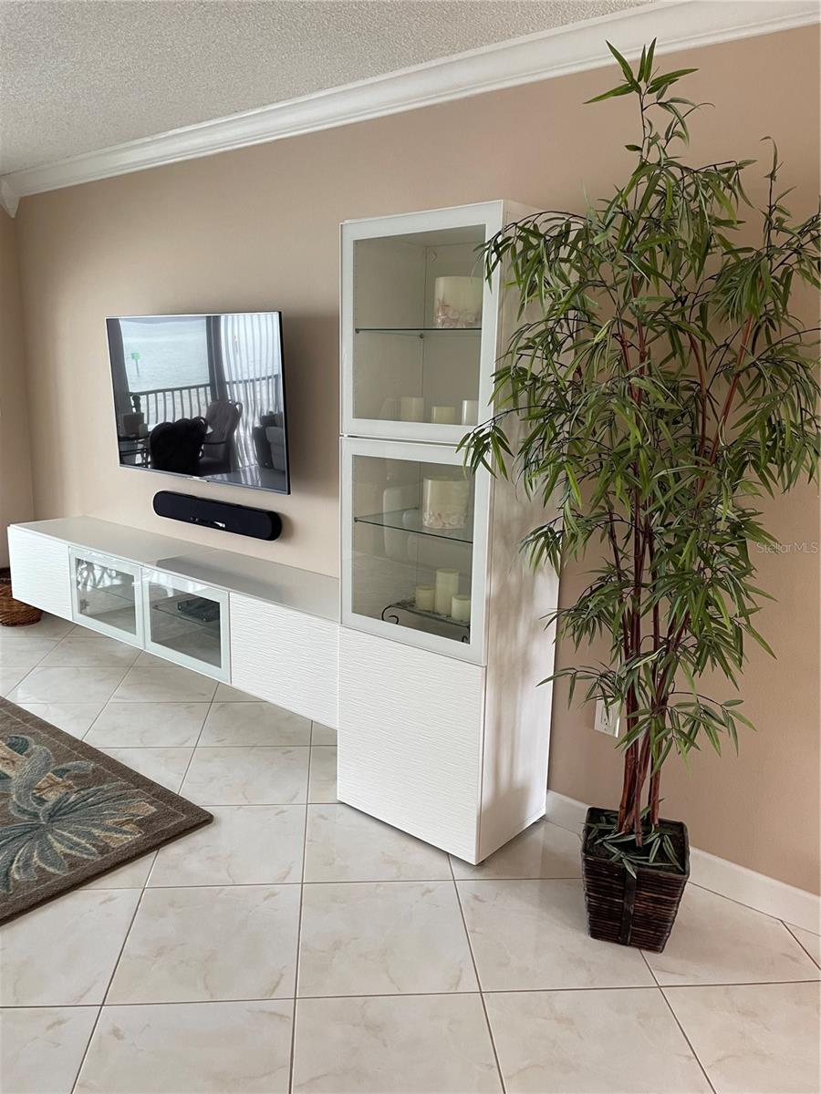 Image 10 of 41 For 895 Gulfview Boulevard 303