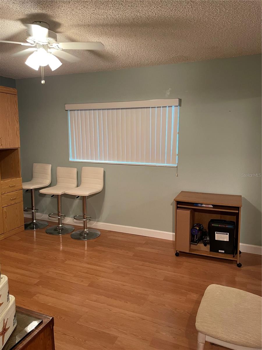 Image 23 of 41 For 895 Gulfview Boulevard 303