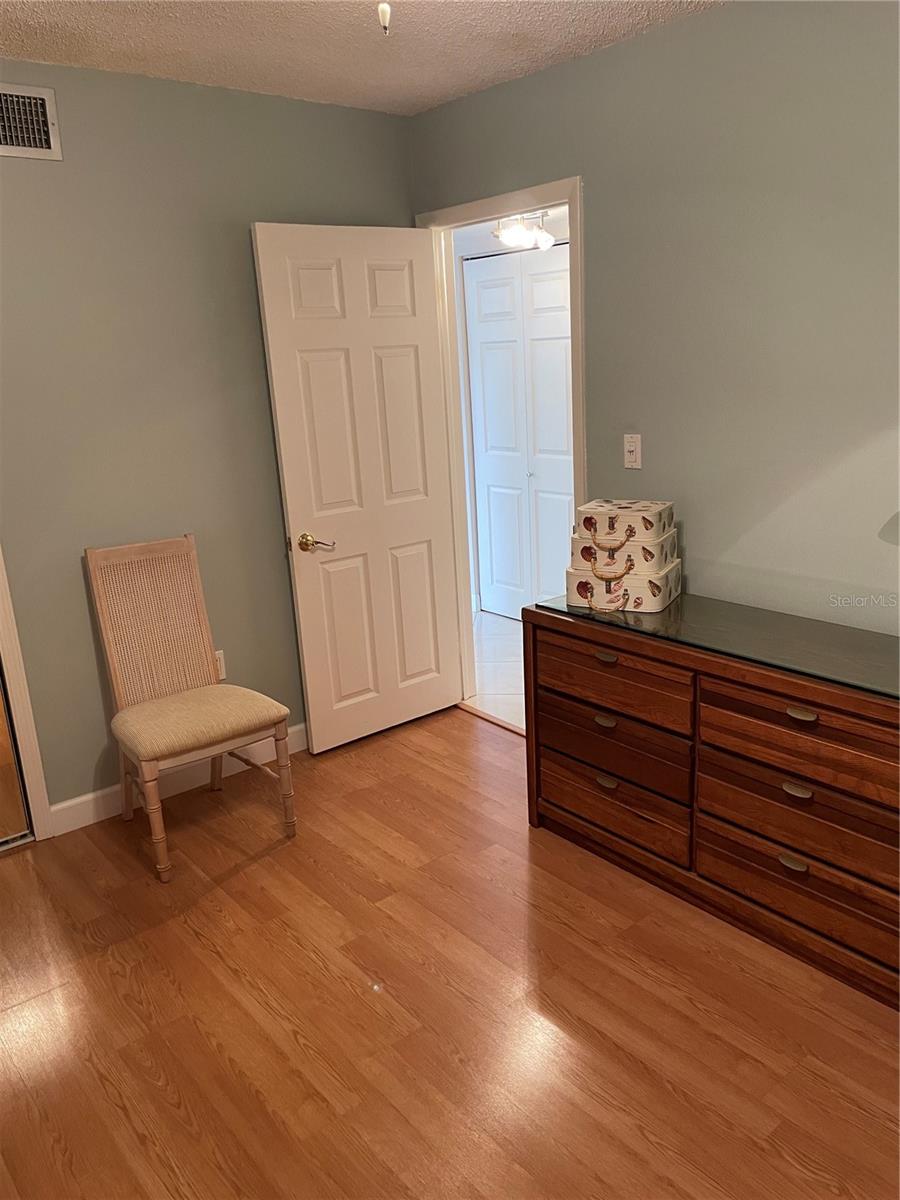 Image 24 of 41 For 895 Gulfview Boulevard 303