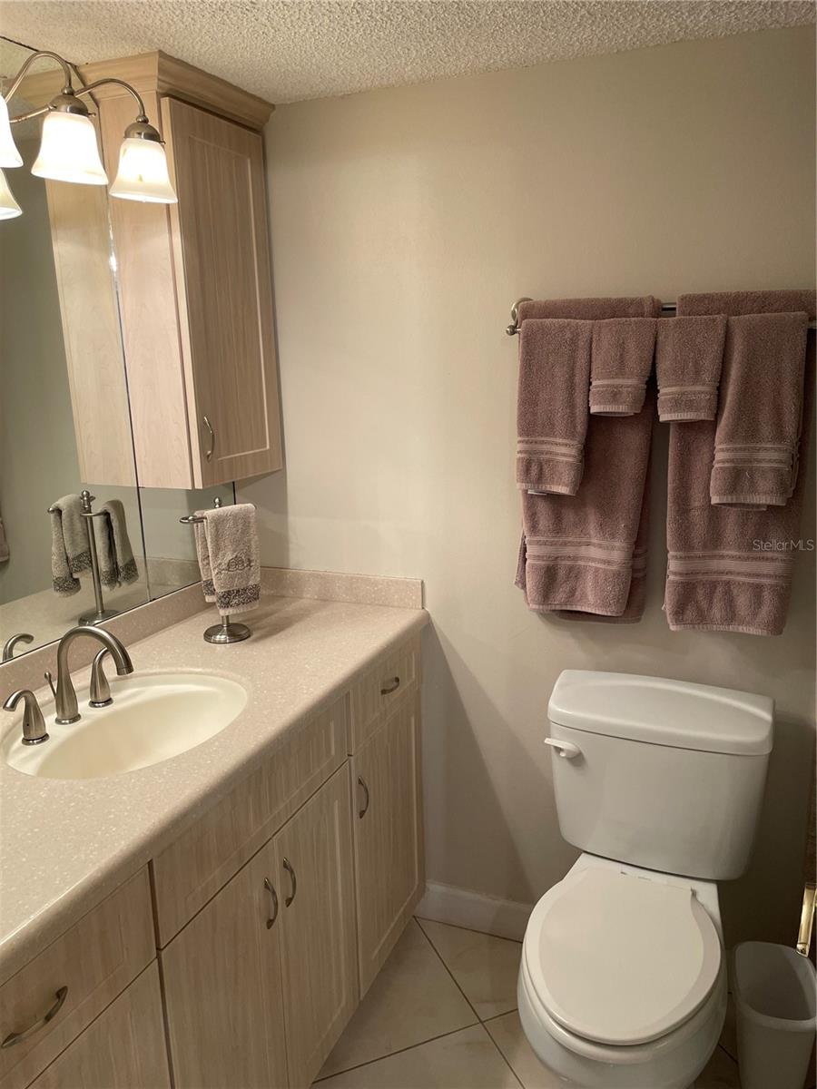 Image 25 of 41 For 895 Gulfview Boulevard 303