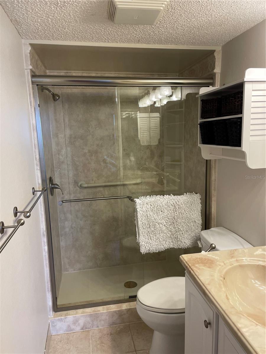 Image 26 of 41 For 895 Gulfview Boulevard 303