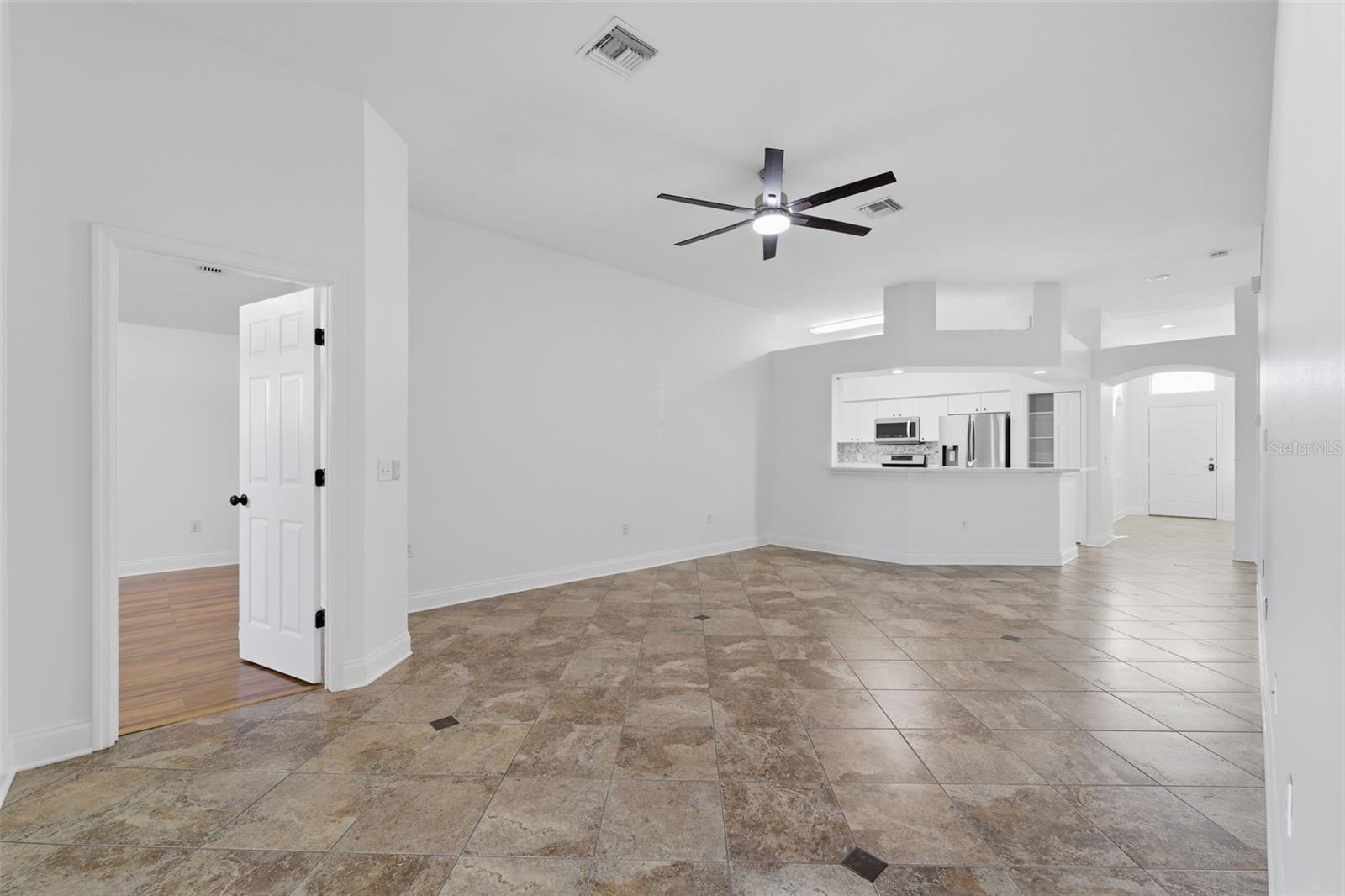 Image 13 of 32 For 4527 Clarkwood Court