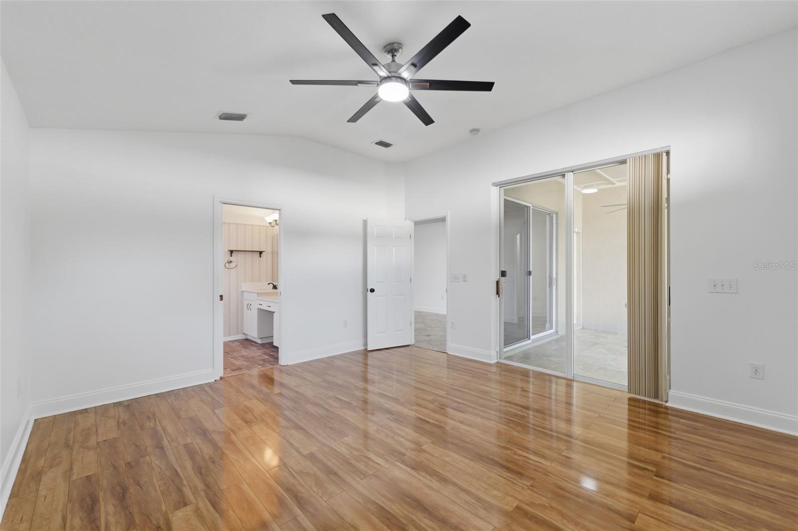 Image 14 of 32 For 4527 Clarkwood Court