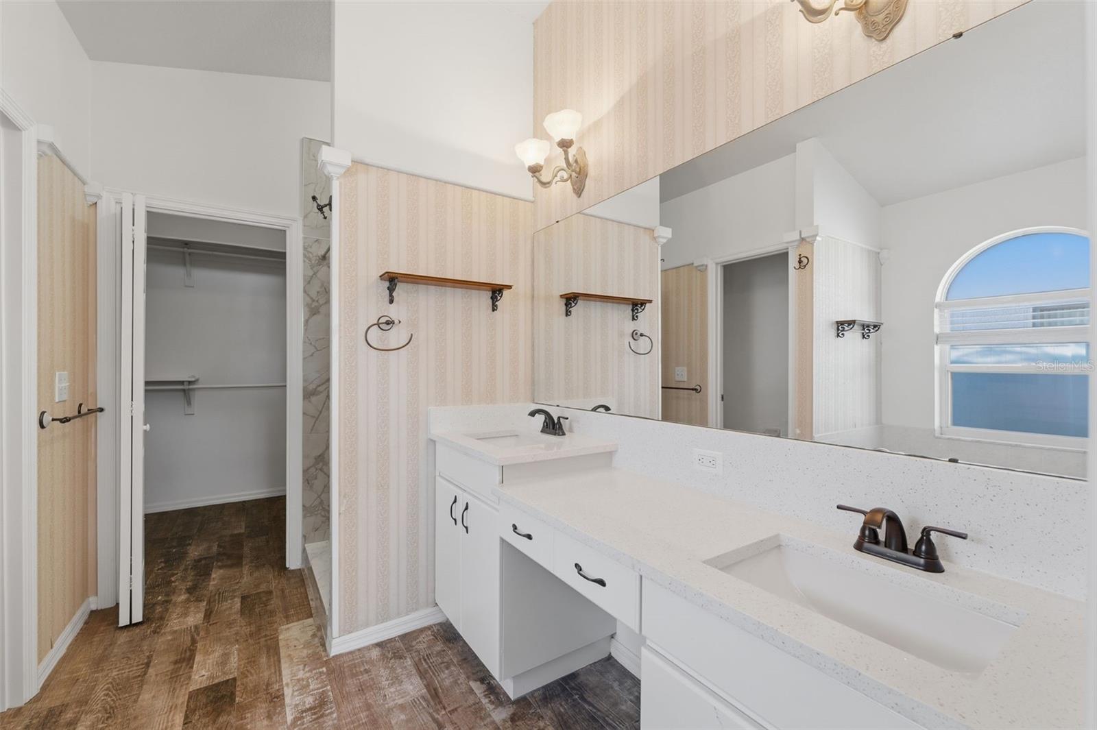 Image 16 of 32 For 4527 Clarkwood Court