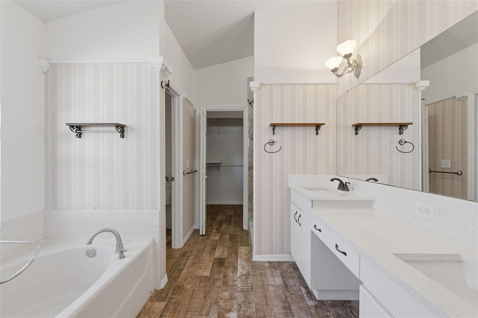 Image 19 of 32 For 4527 Clarkwood Court