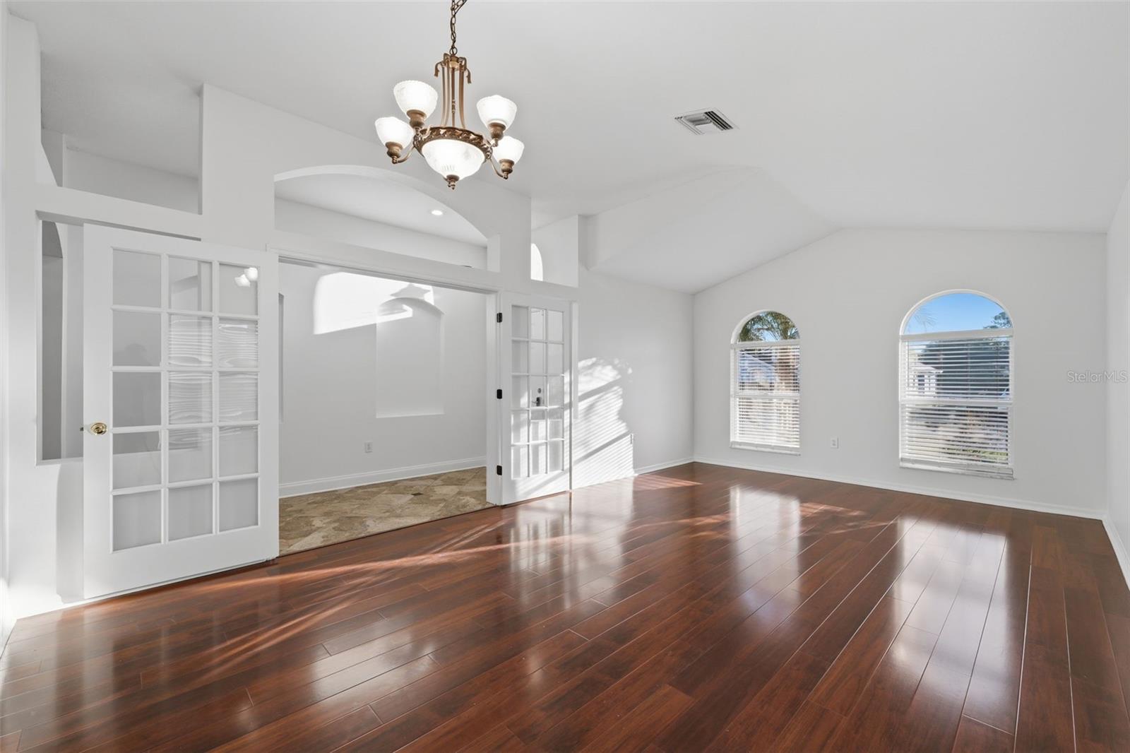 Image 5 of 32 For 4527 Clarkwood Court