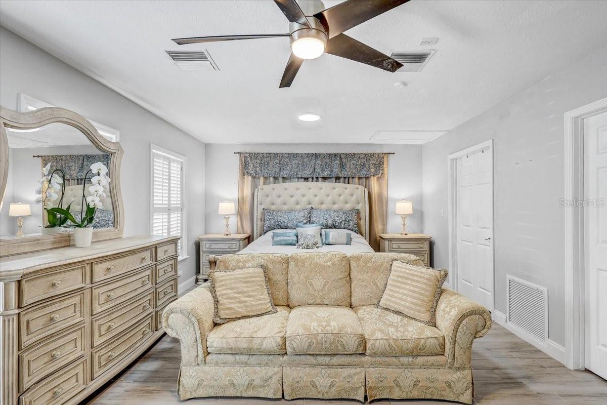 Image 18 of 63 For 4710 Stearns Road