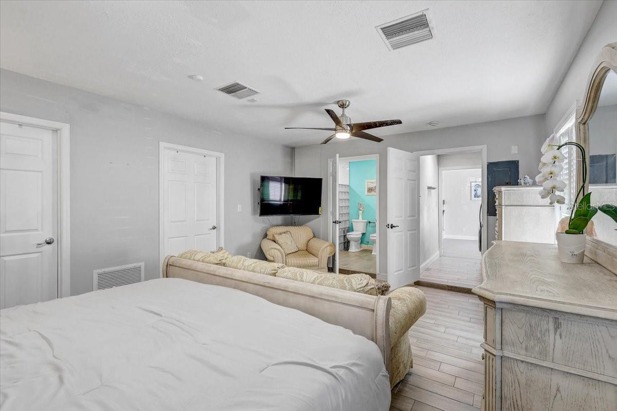 Image 20 of 63 For 4710 Stearns Road