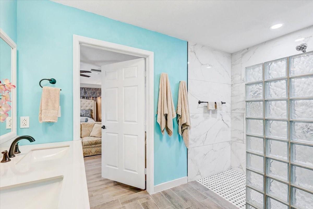 Image 22 of 63 For 4710 Stearns Road