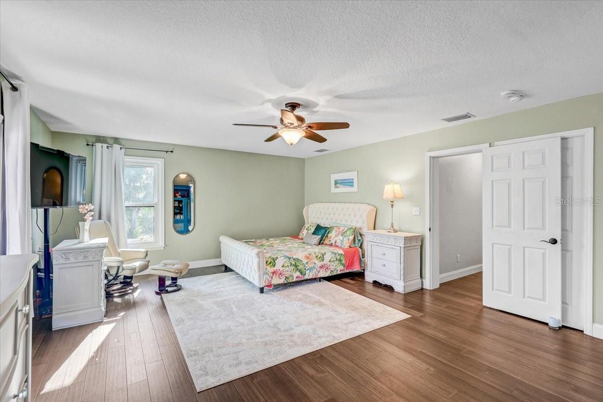 Image 31 of 63 For 4710 Stearns Road