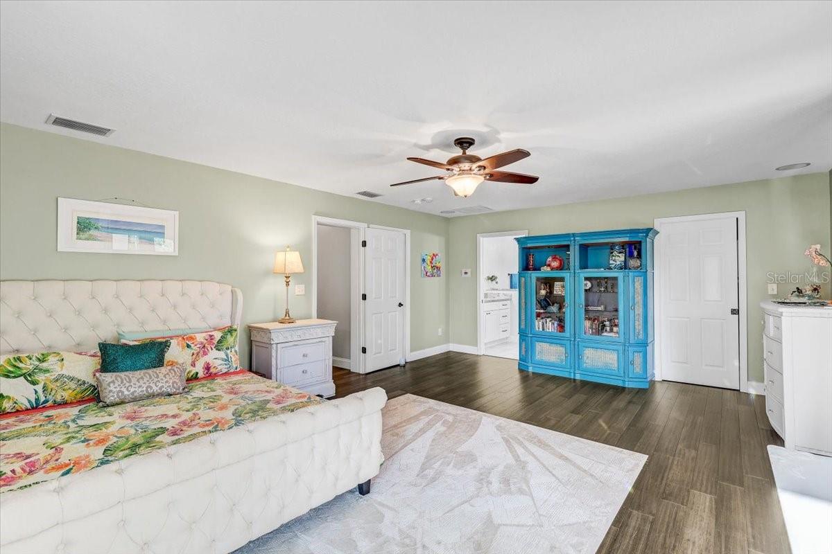 Image 32 of 63 For 4710 Stearns Road