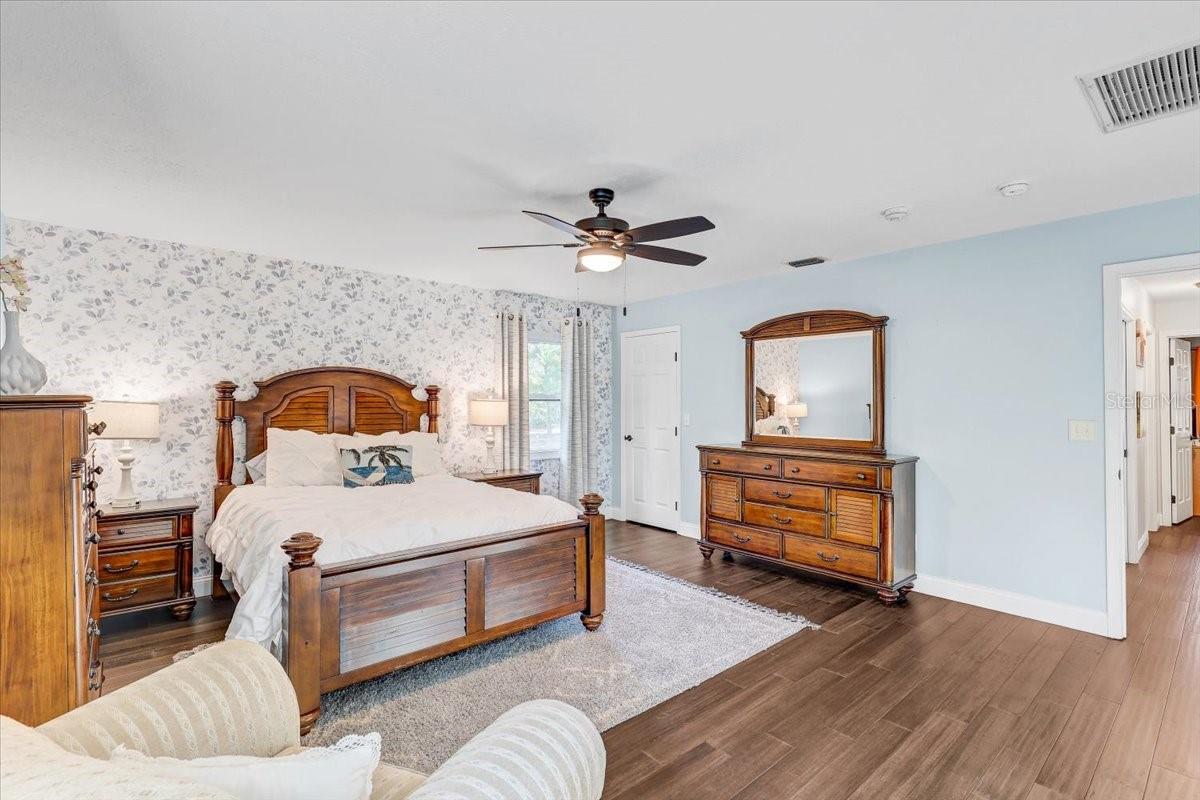 Image 42 of 63 For 4710 Stearns Road