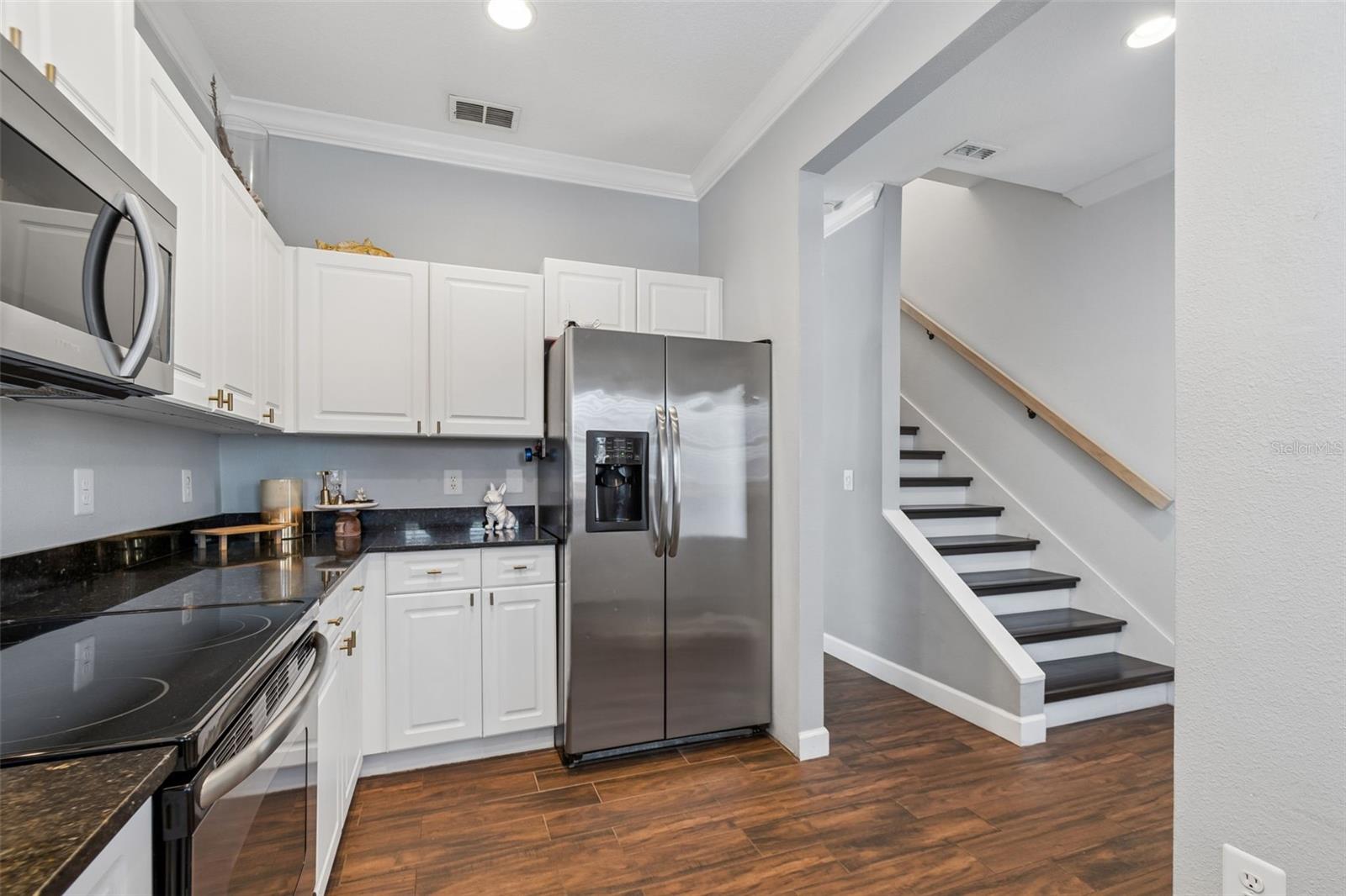 Image 7 of 34 For 5307 Point Pleasant Lane