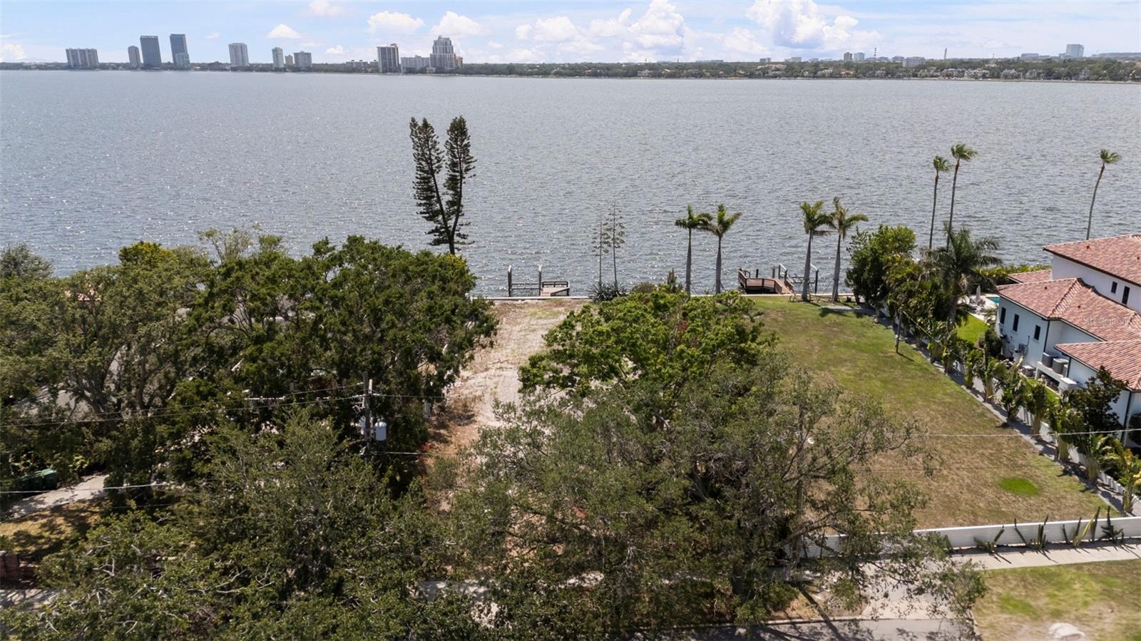 Image 18 of 47 For 214 Blanca Avenue