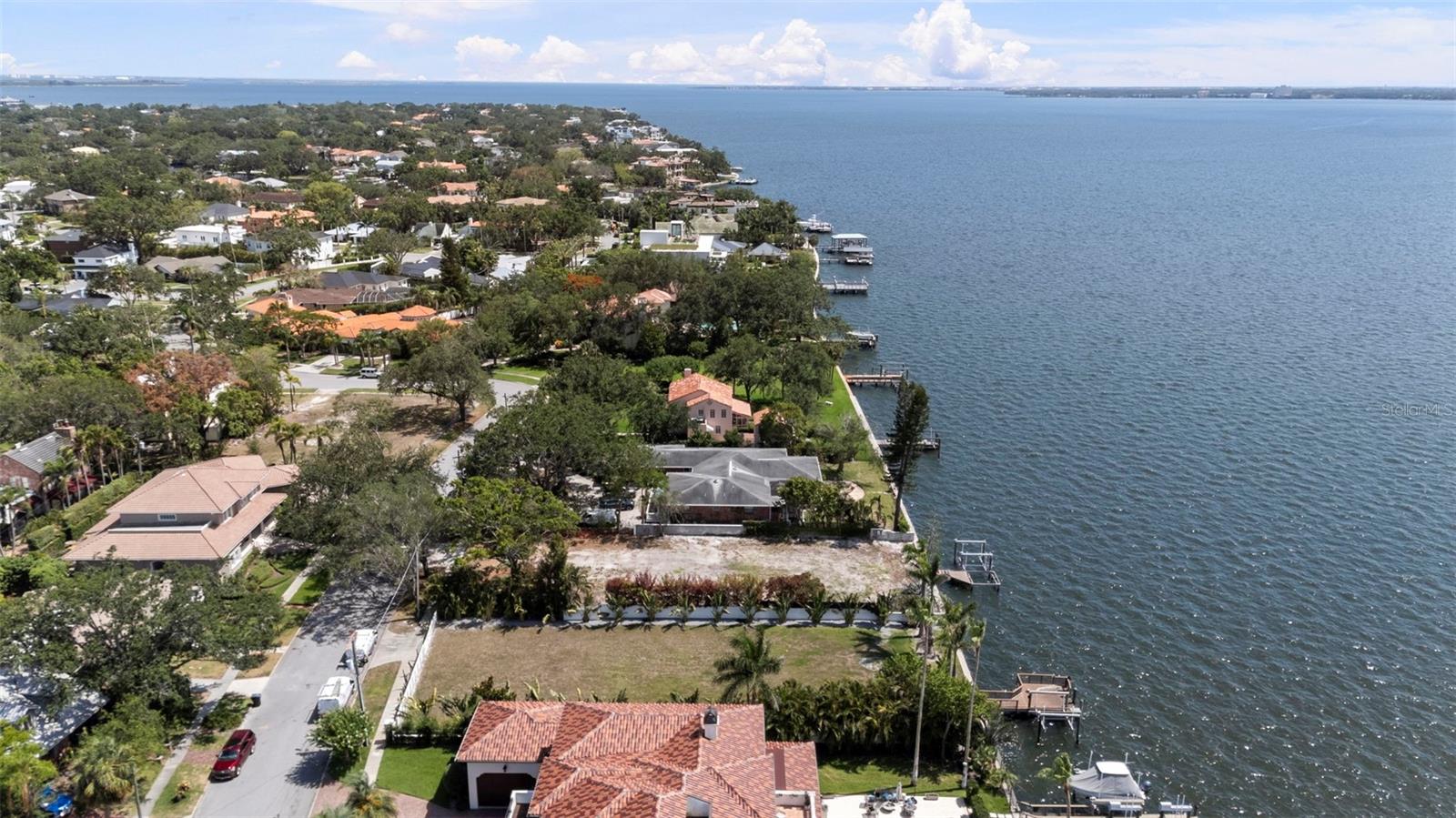 Image 34 of 47 For 214 Blanca Avenue