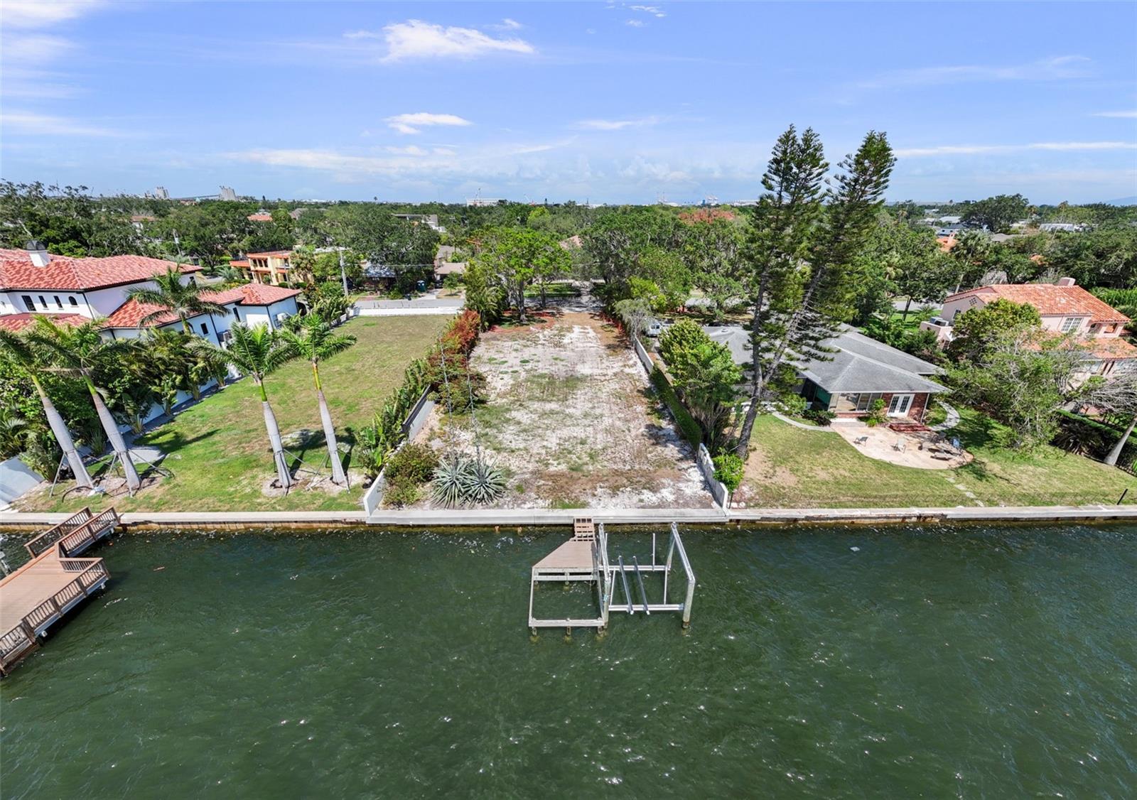 Image 37 of 47 For 214 Blanca Avenue