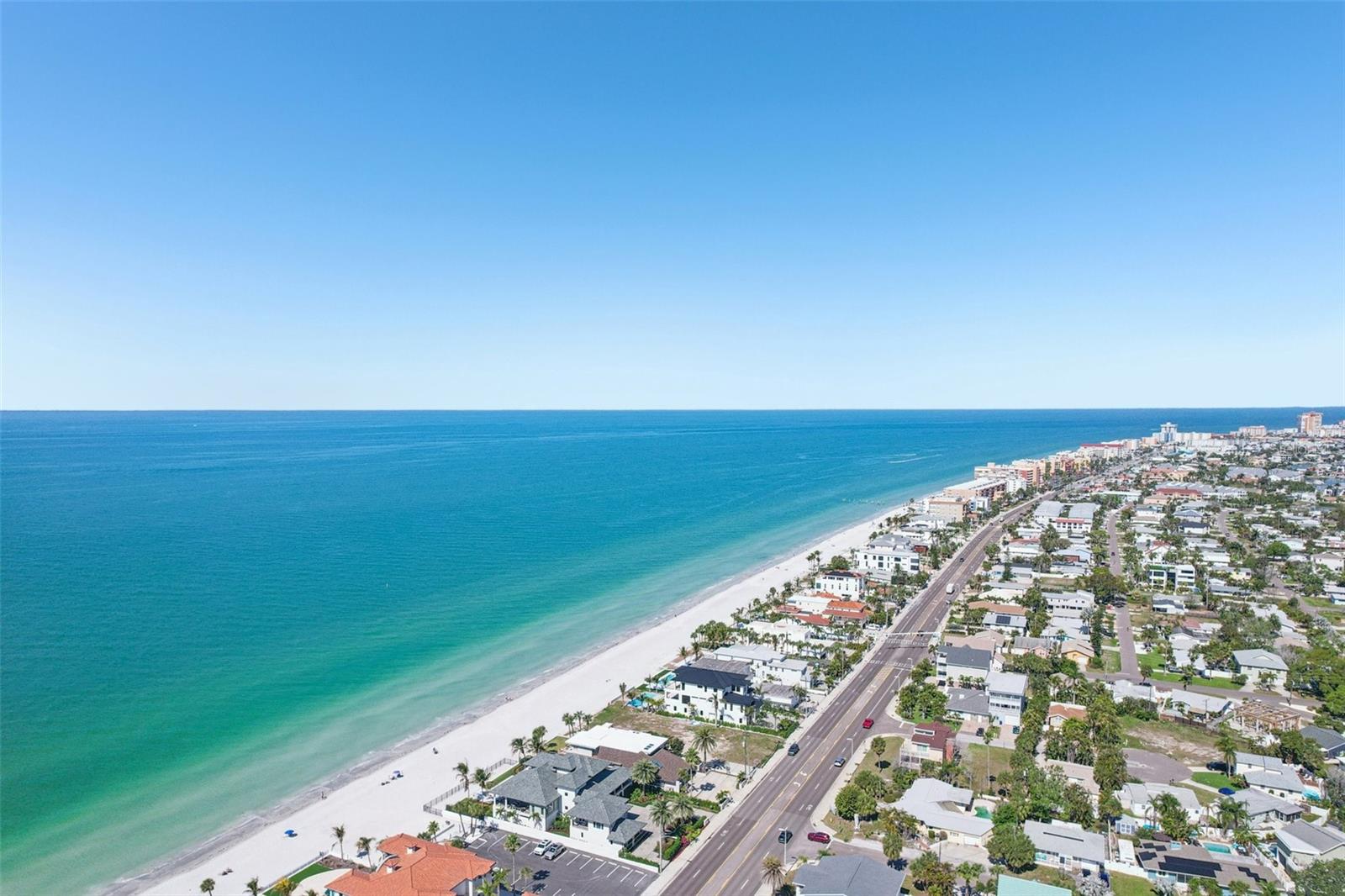 Listing photo id 12 for 15825 Redington Drive