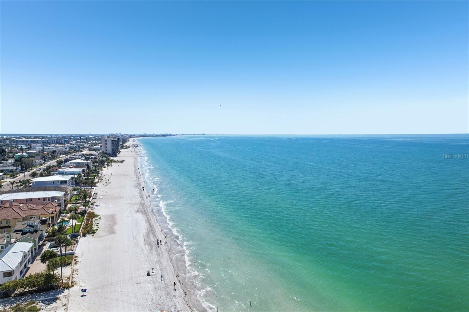 Listing photo id 14 for 15825 Redington Drive