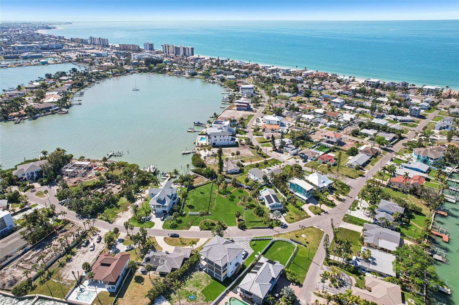 Listing photo id 19 for 15825 Redington Drive