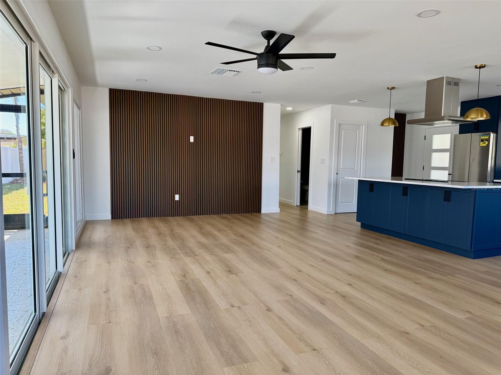 Image 10 of 34 For 3930 Eden Roc Circle