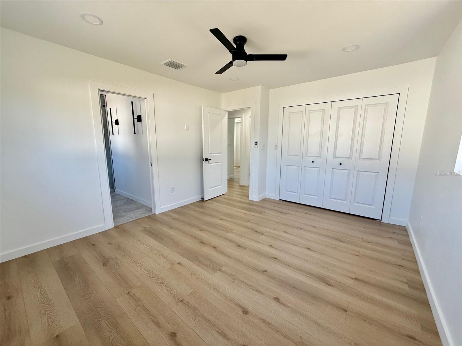 Image 12 of 34 For 3930 Eden Roc Circle