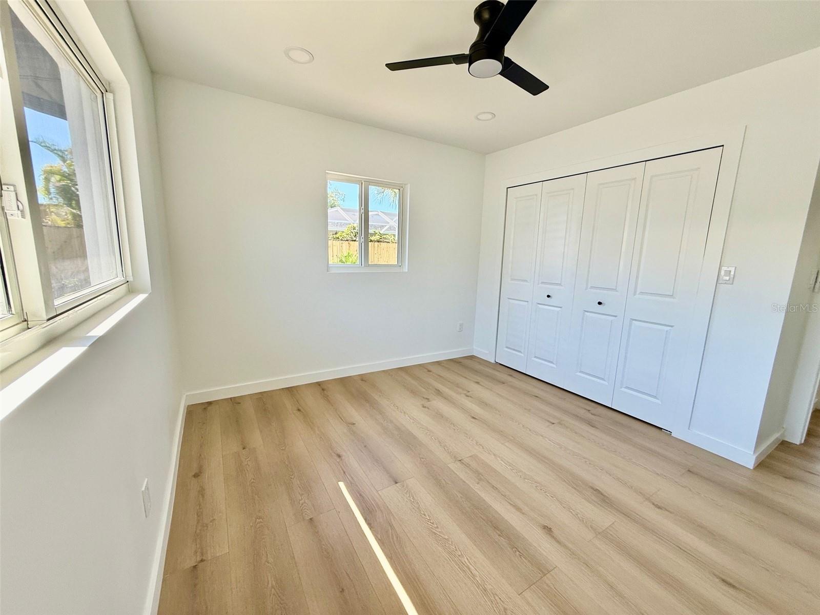 Image 15 of 34 For 3930 Eden Roc Circle