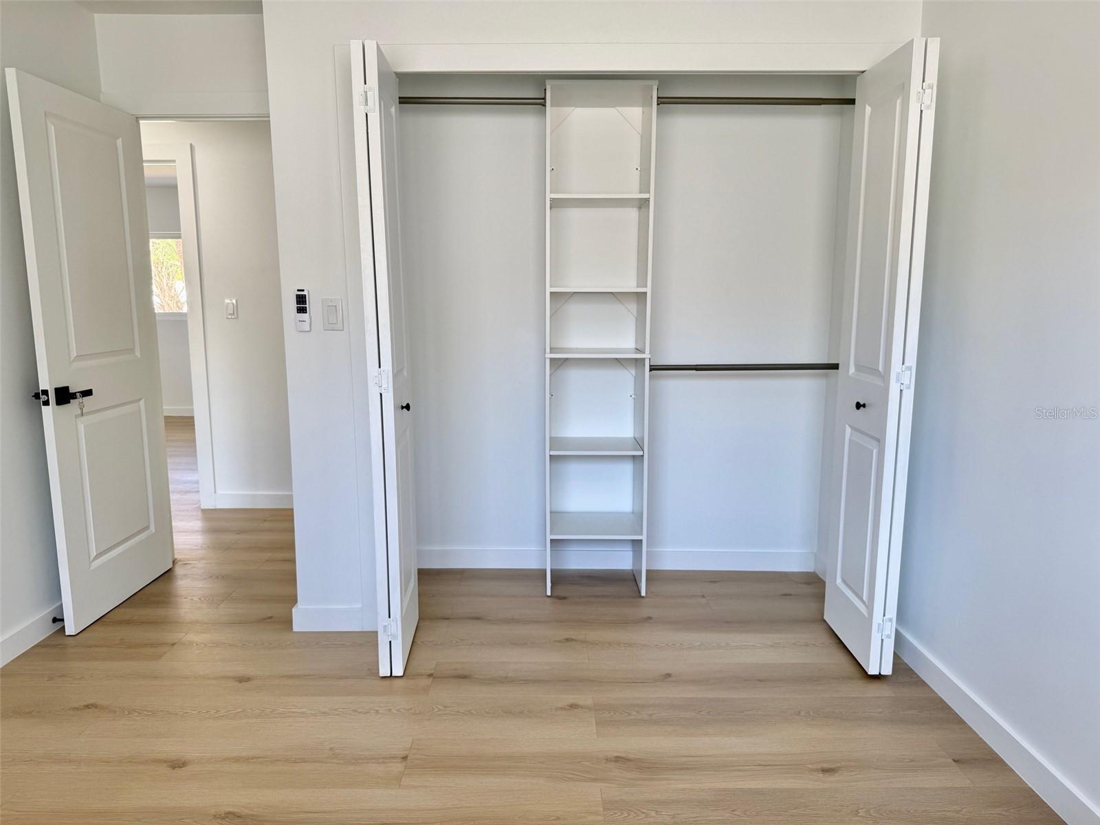 Image 20 of 34 For 3930 Eden Roc Circle