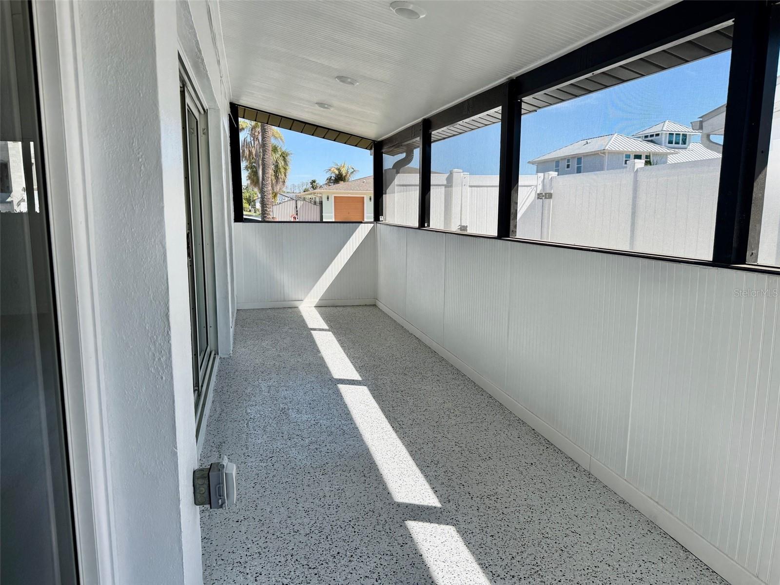 Image 22 of 34 For 3930 Eden Roc Circle