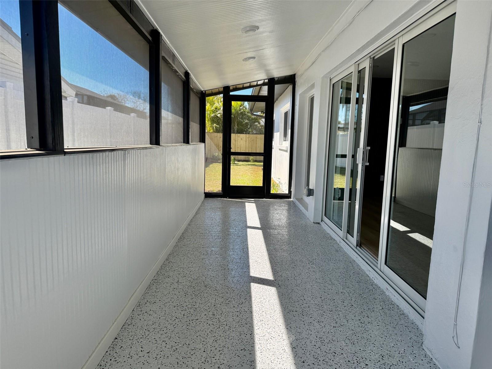 Image 23 of 34 For 3930 Eden Roc Circle