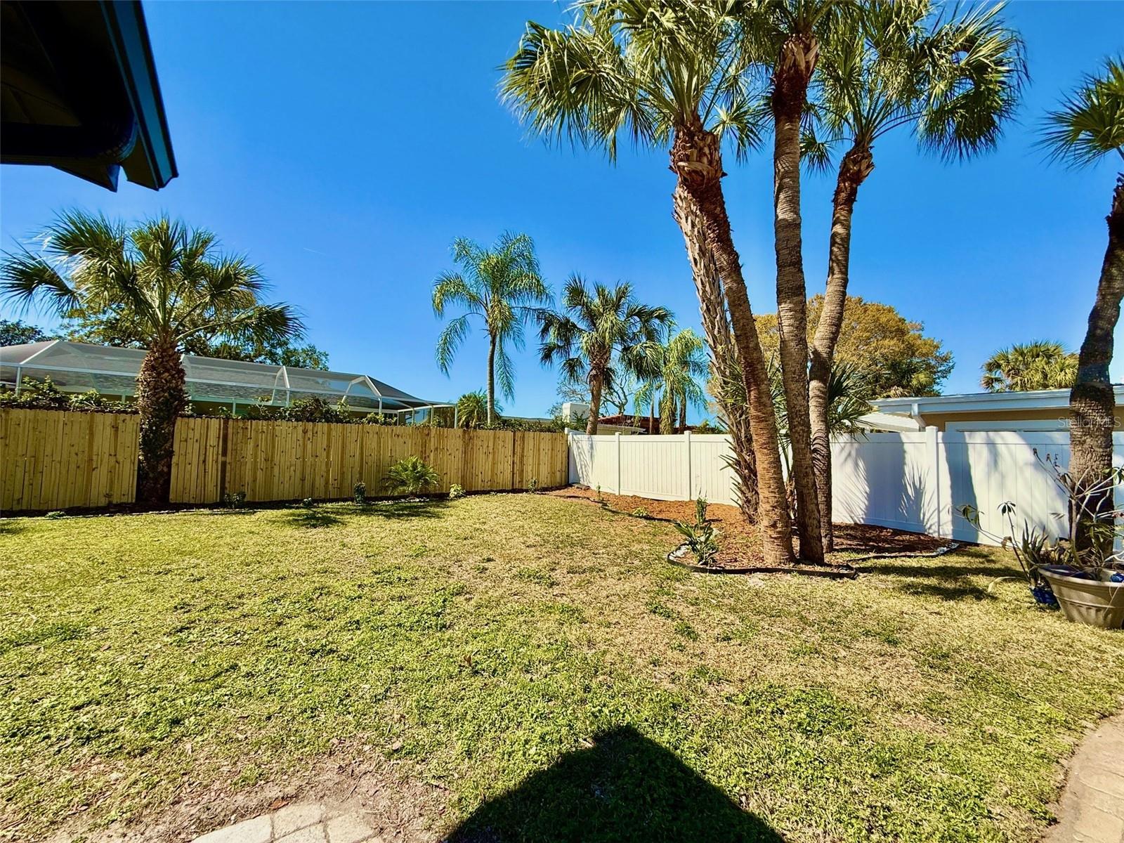 Image 31 of 34 For 3930 Eden Roc Circle