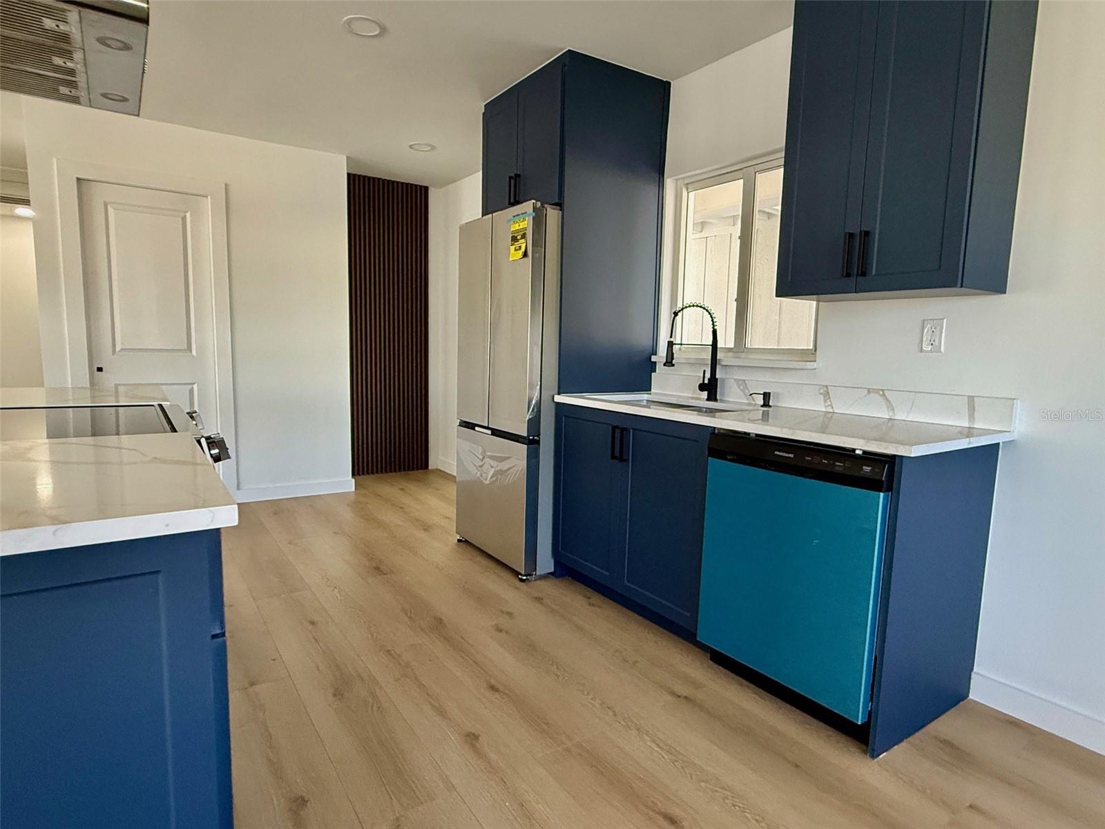 Image 5 of 34 For 3930 Eden Roc Circle