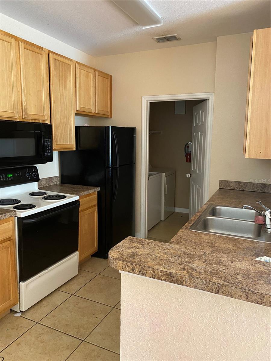 Image 8 of 15 For 2406 Courtney Meadows Court 302