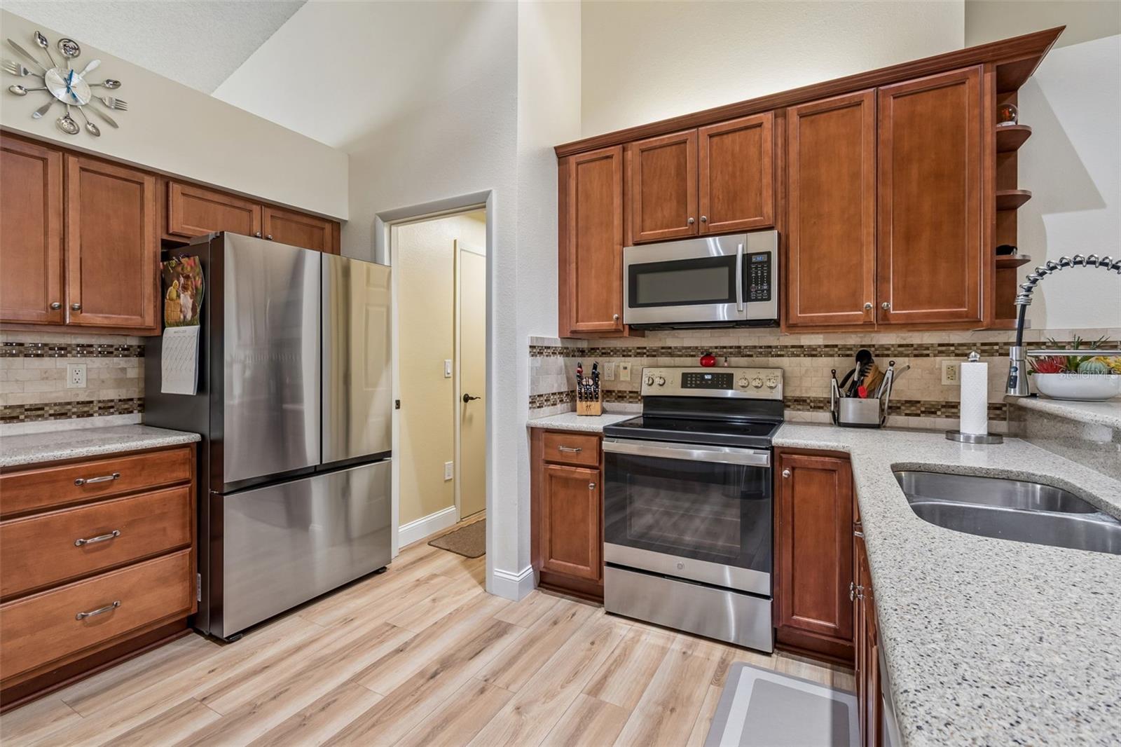 Image 13 of 61 For 11029 Streamside Drive