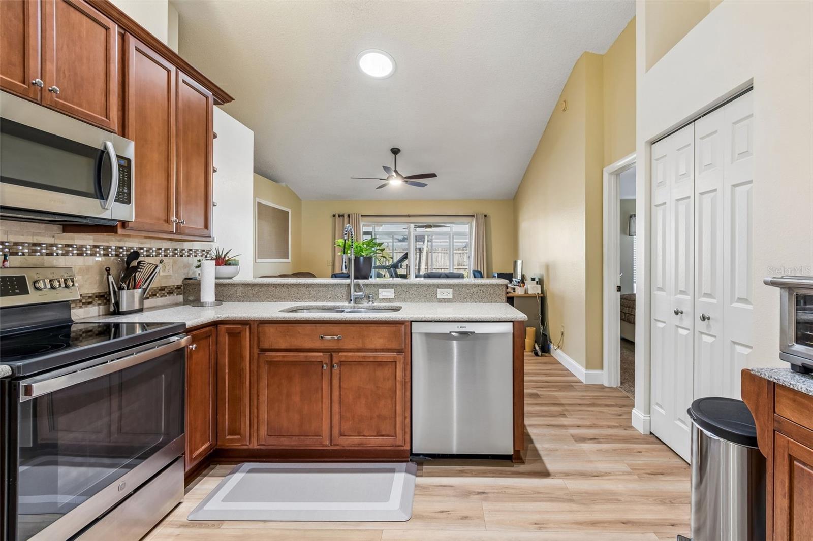 Image 15 of 61 For 11029 Streamside Drive