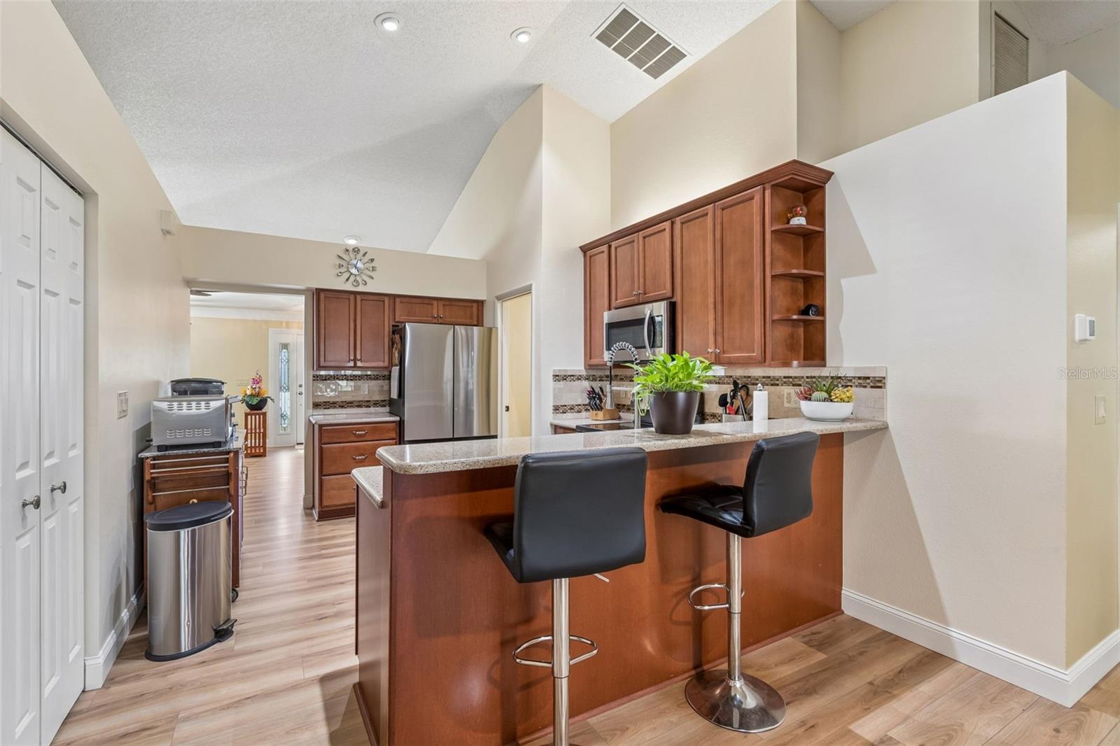 Image 18 of 61 For 11029 Streamside Drive