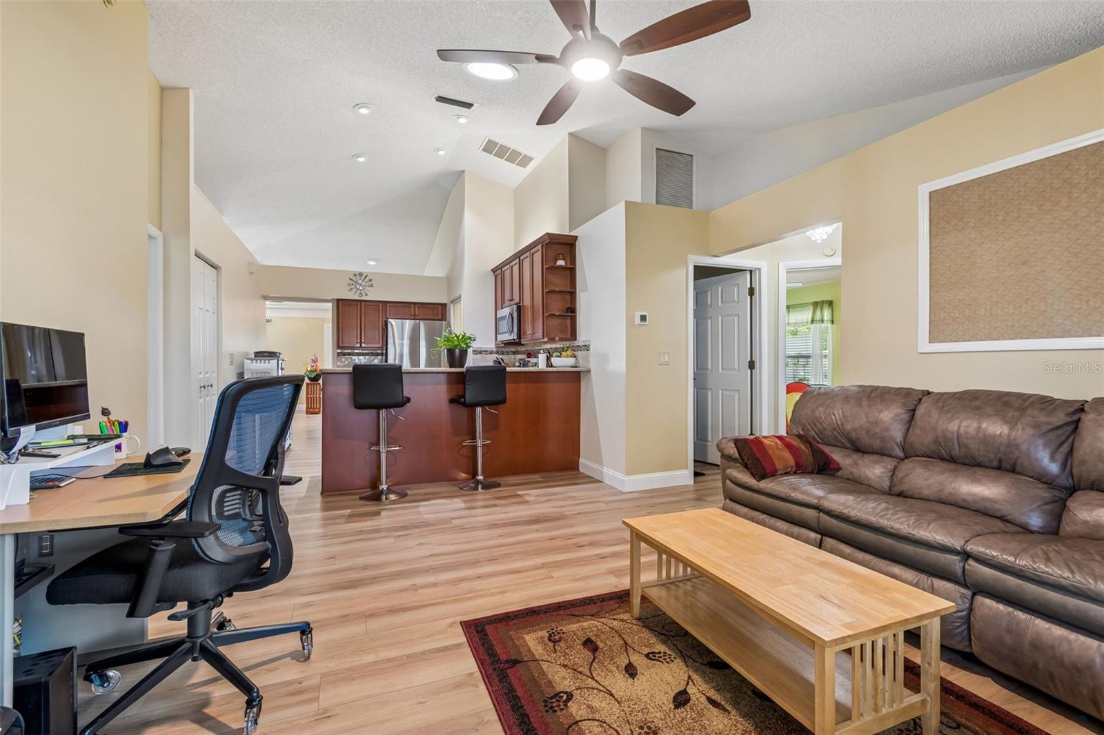 Image 22 of 61 For 11029 Streamside Drive