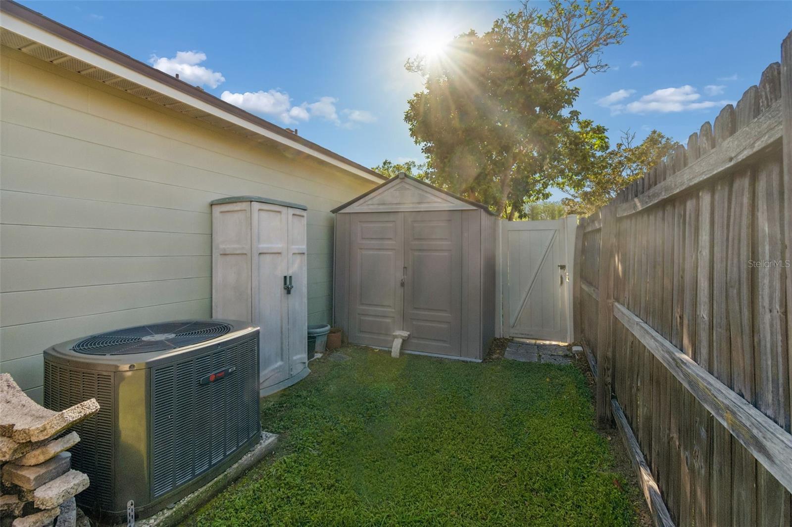 Image 49 of 61 For 11029 Streamside Drive