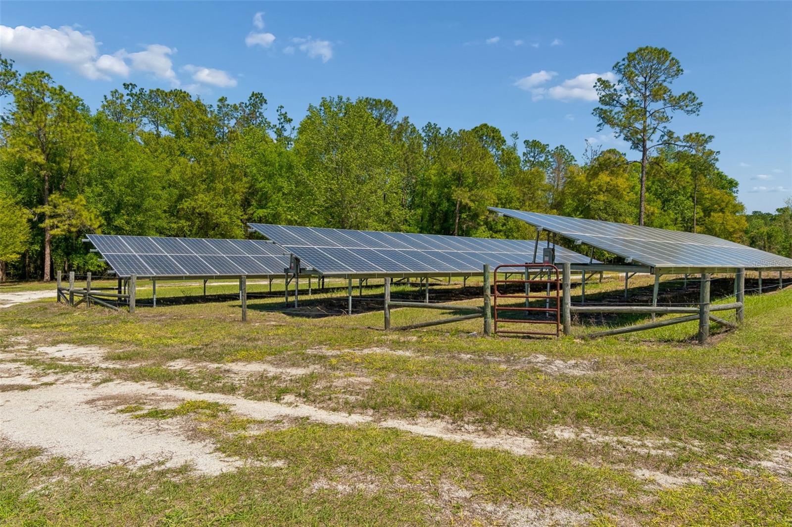 Image 70 of 95 For 32641 Blueberry Hill Way