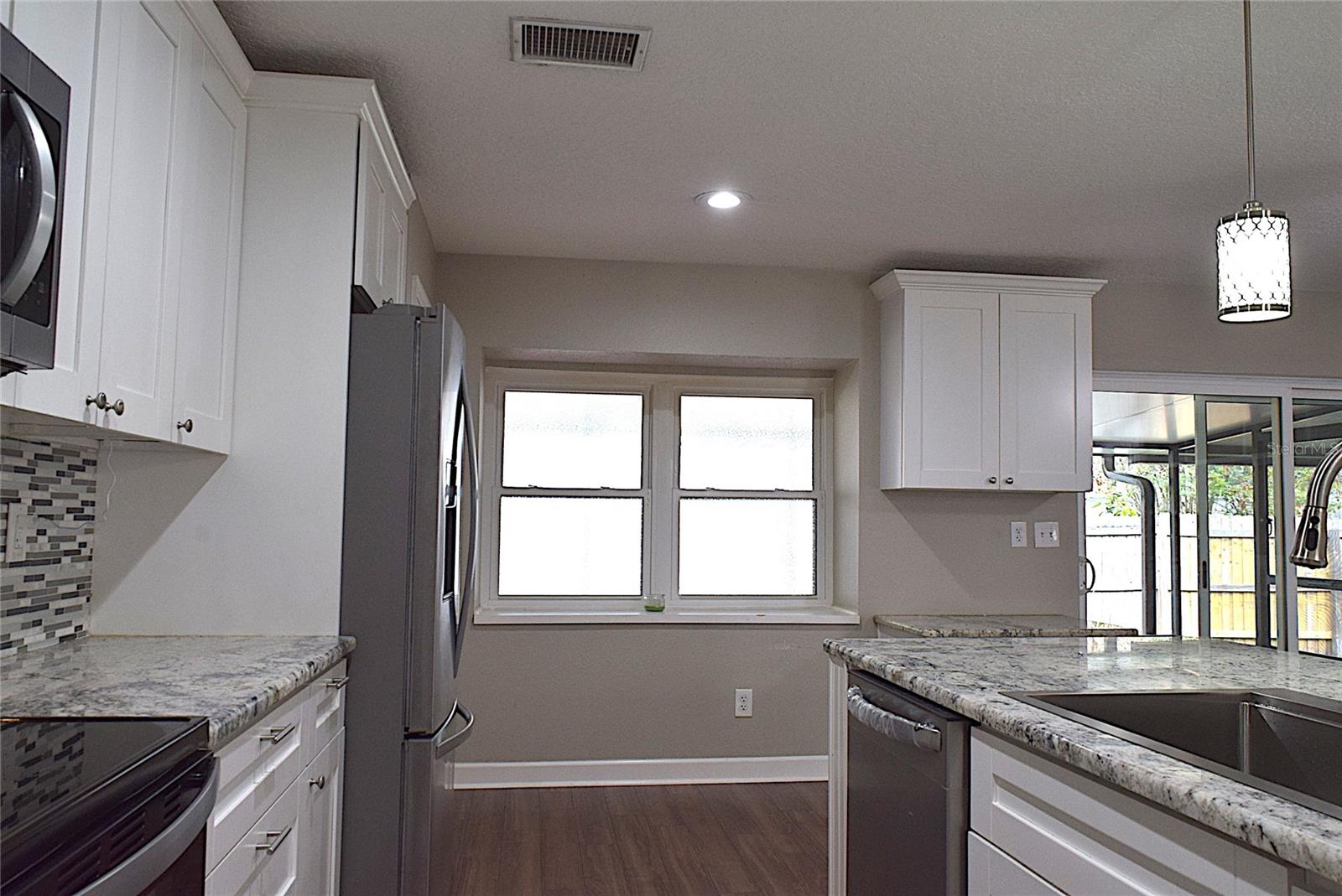 Image 14 of 45 For 2009 Branch Tree Lane