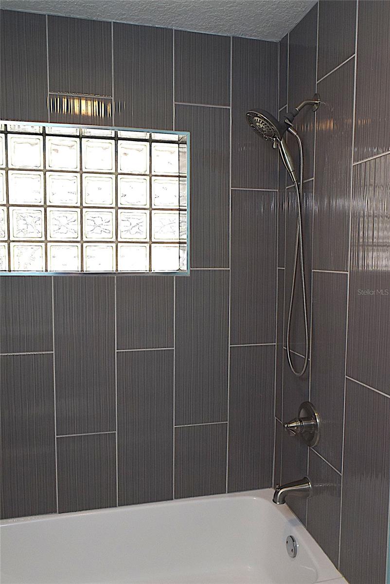 Image 36 of 45 For 2009 Branch Tree Lane