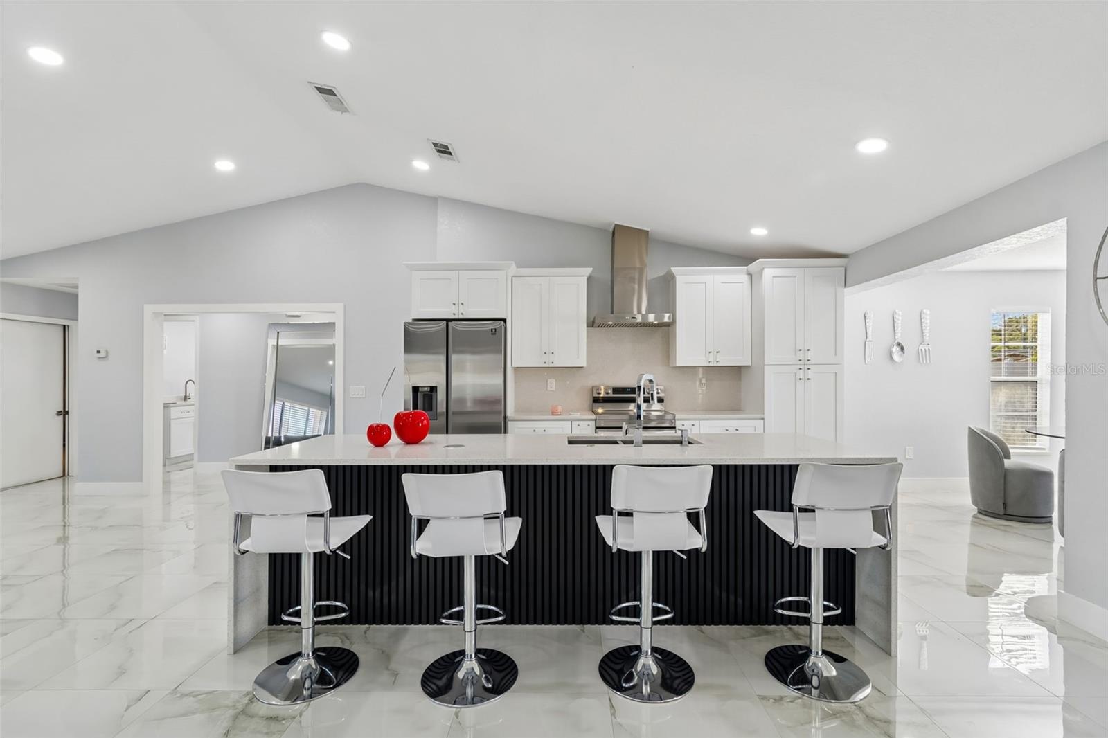 Image 15 of 51 For 9203 Lavina Lane