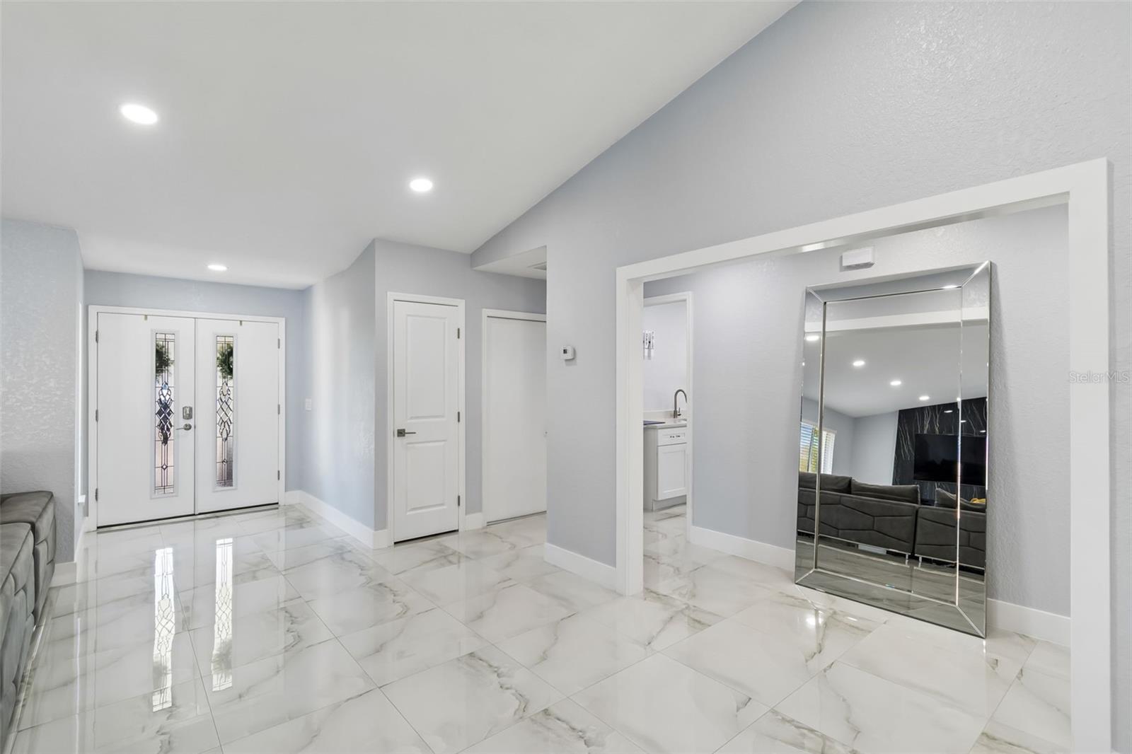 Image 22 of 51 For 9203 Lavina Lane