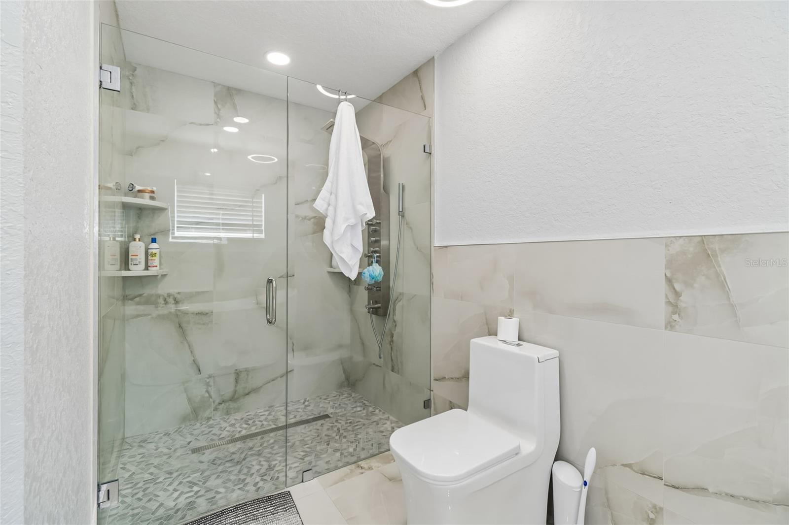 Image 30 of 51 For 9203 Lavina Lane