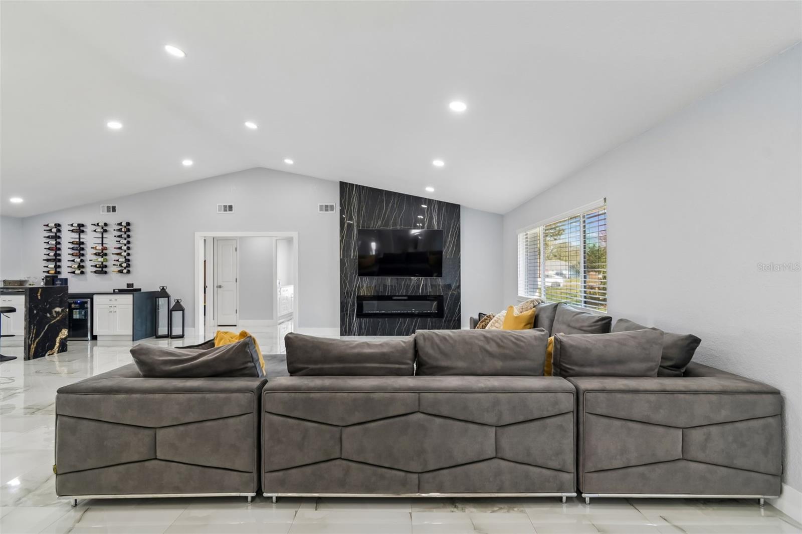 Image 8 of 51 For 9203 Lavina Lane