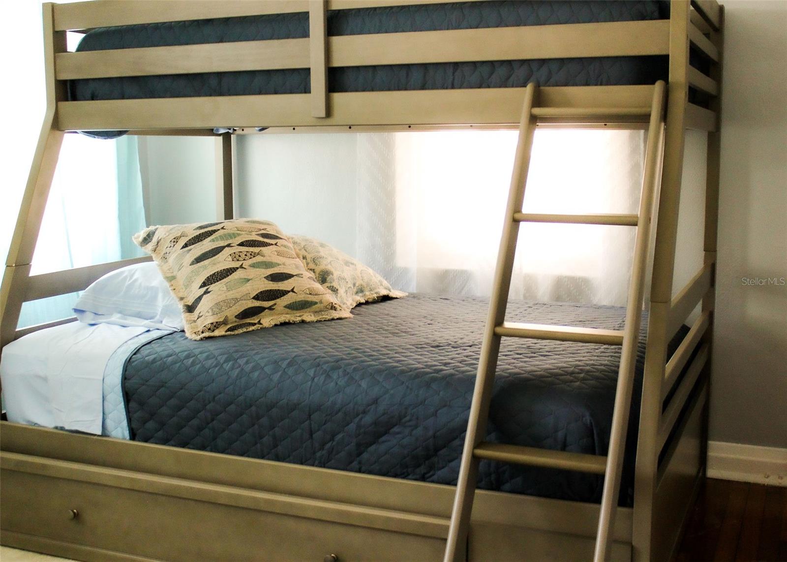 Image 11 of 39 For 4115 San Pedro Street