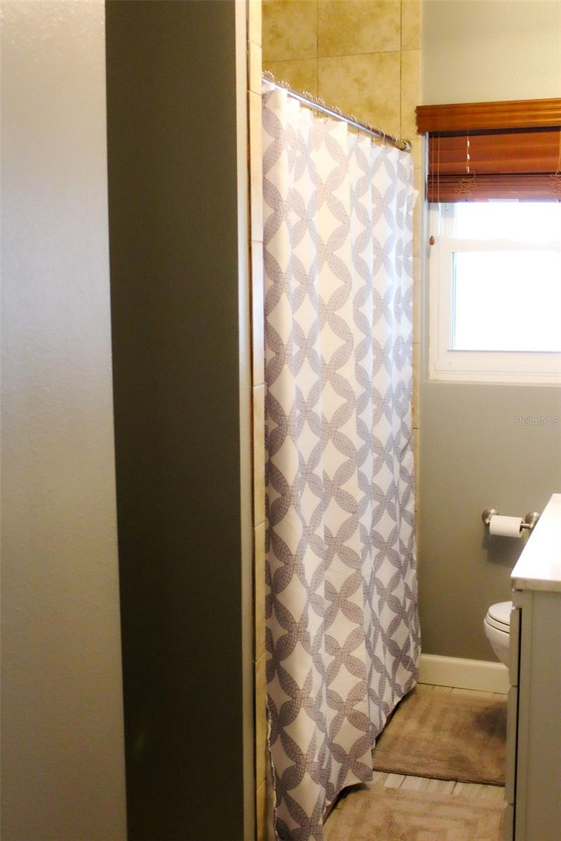 Image 13 of 39 For 4115 San Pedro Street