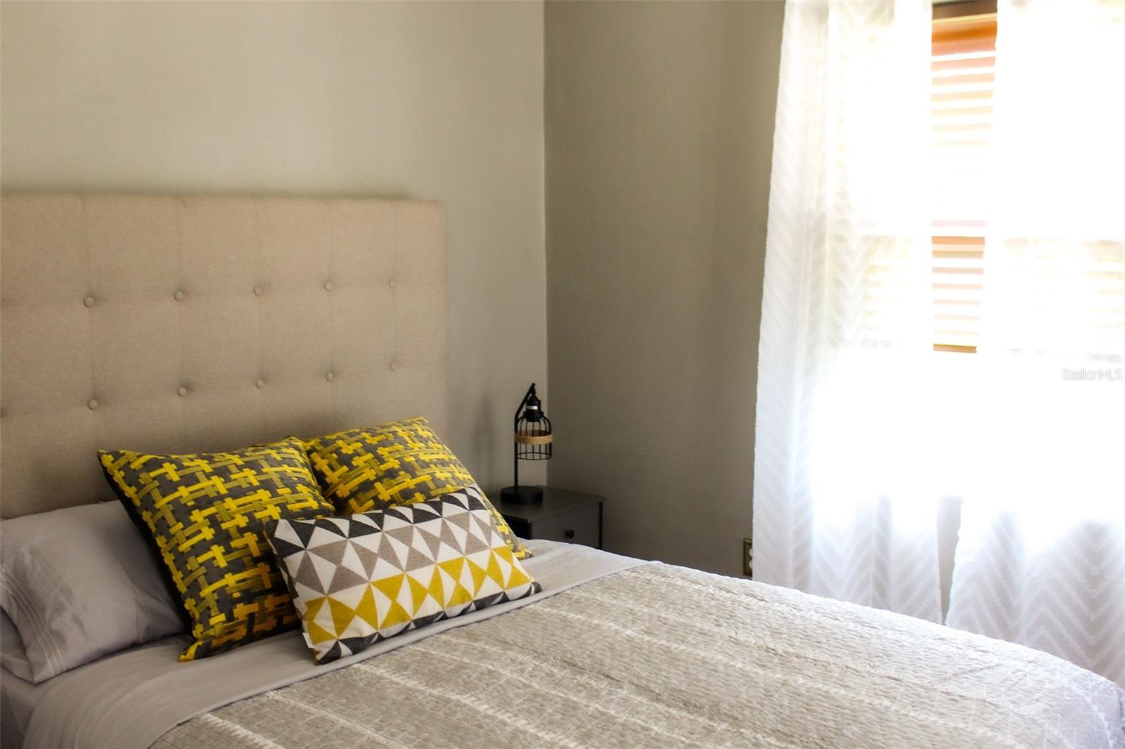 Image 9 of 39 For 4115 San Pedro Street